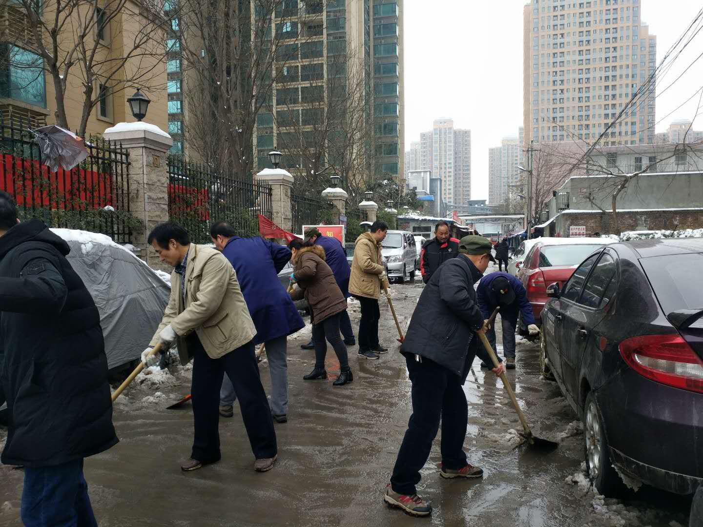 “以雪為令，御雪奮戰(zhàn)” 西安工業(yè)投資集團(tuán)再行動